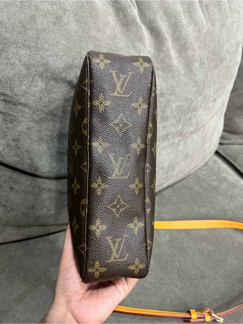 Louis Vuitton bag - Picture 7 of 11